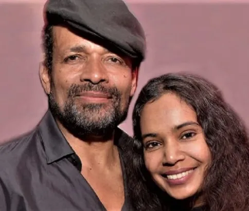 mario van peebles wife