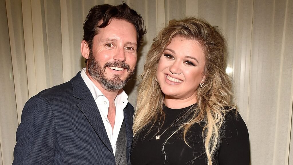 Kelly Clarkson Divorce: The Essential Facts