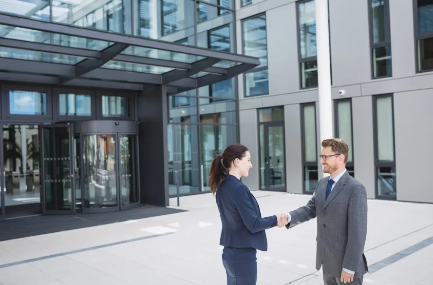 Navigating Commercial Leasing: Key Considerations for Business Owners