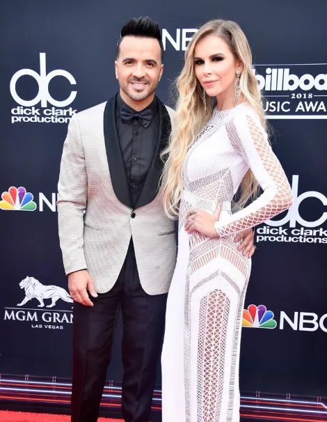 Luis Fonsi Wife, Age, Height, Weight, Net Worth, Career, And More