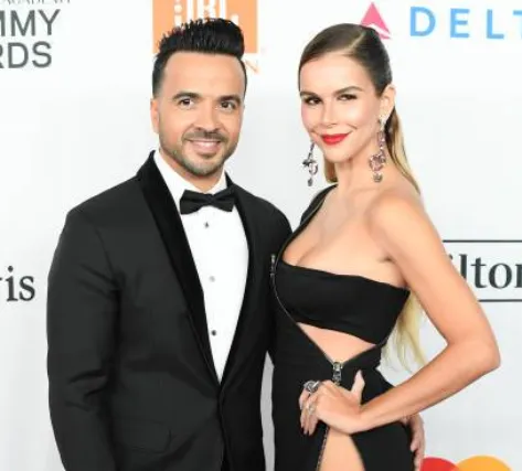 Luis Fonsi Wife, Age, Height, Weight, Net Worth, Career, And More