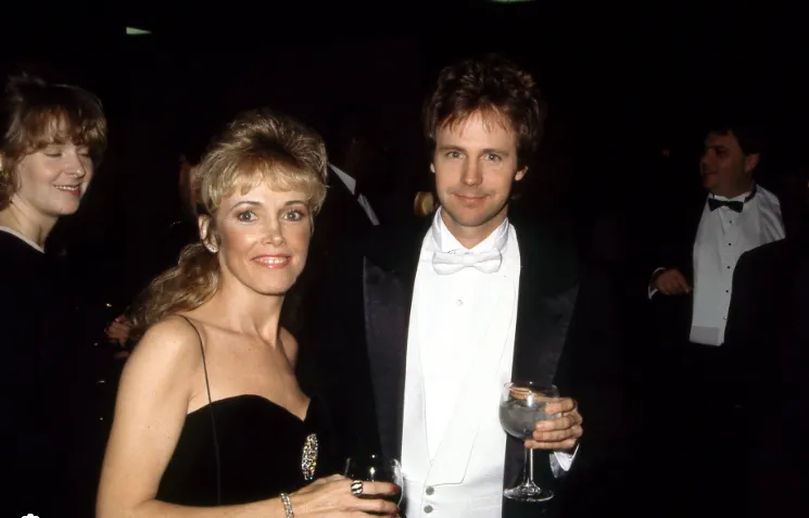 Dana Carvey Wife, Age, Height, Weight, Net Worth, Career And Full Bio