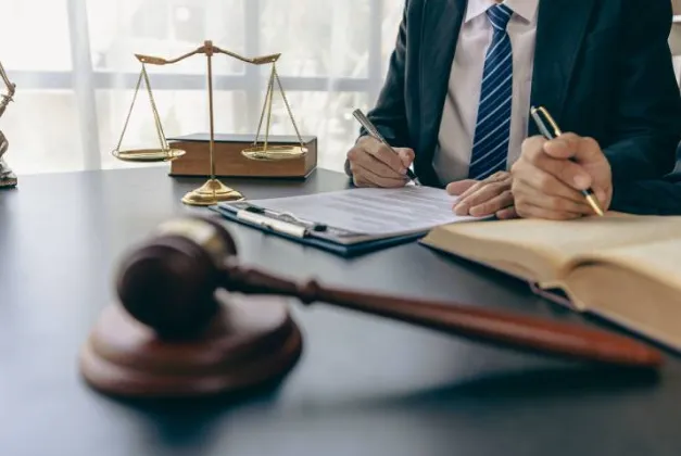 Immigration Lawyer – Your Complete Guide to Legal Immigration Assistance Immigration Lawyer – Your Complete Guide to Legal Immigration Assistance